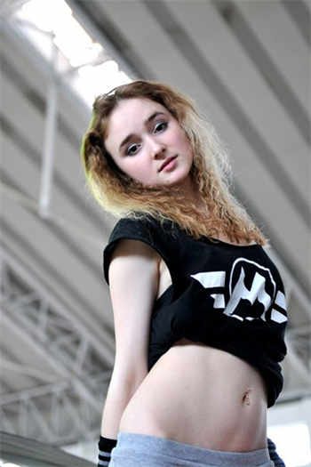 废物嫡女手下四个侍女