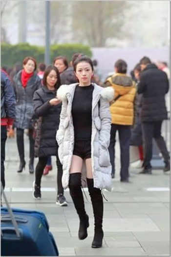 假装乖巧无删减版本