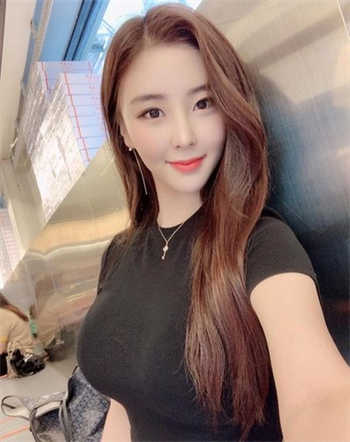 疫情拿下美丽的妈妈w