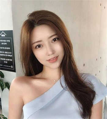 果冻传媒旗下艺人聂小倩