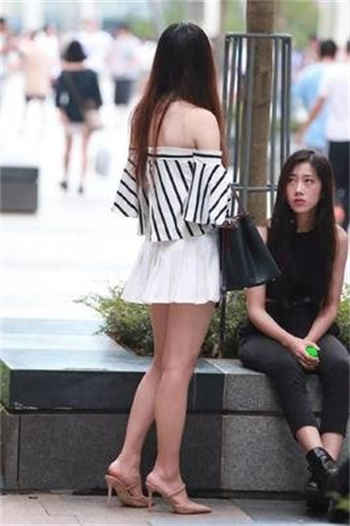 穿透明睡衣收快递如如影视