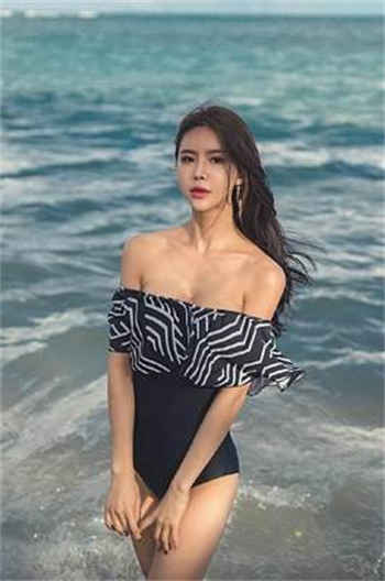 银行行长与妻子完整电影