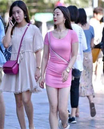 一边去一边在下面膜奶