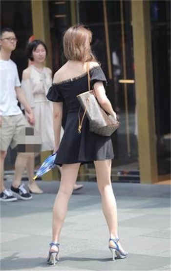 打扑克叫出声