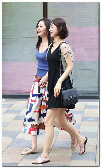 妾室被罚孔雀开屏八姨太