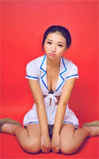 年轻漂亮的婆婆不好意思了