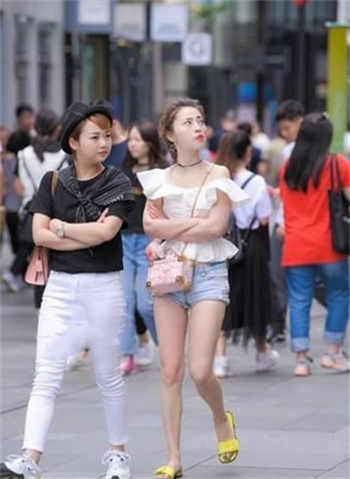 爱情公寓之诸葛大力的咸鱼