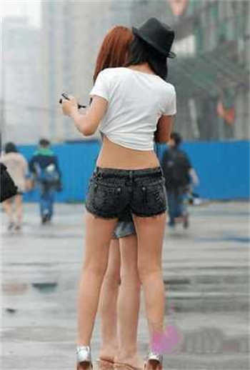 漂亮的妻子们